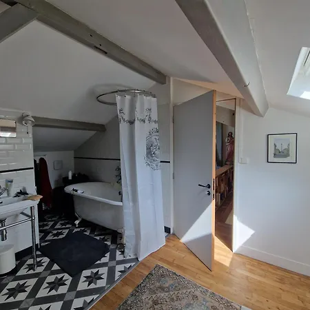 לינה וארוחת בוקר My Lilifab Saint-Saud-Lacoussière