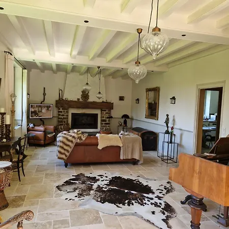 My Lilifab 3* Saint-Saud-Lacoussière